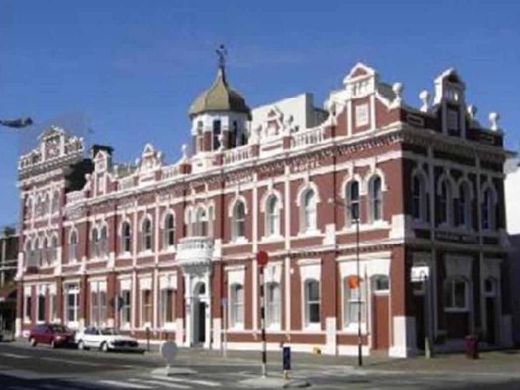 אינברקארגיל Victoria Railway Hotel מראה חיצוני תמונה