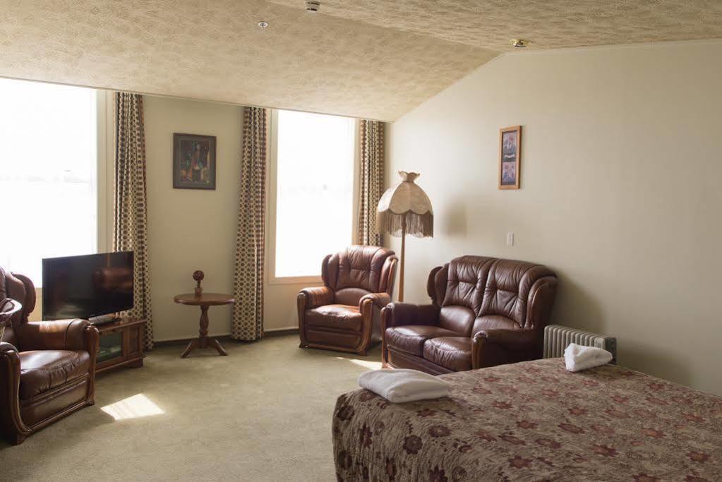 אינברקארגיל Victoria Railway Hotel מראה חיצוני תמונה
